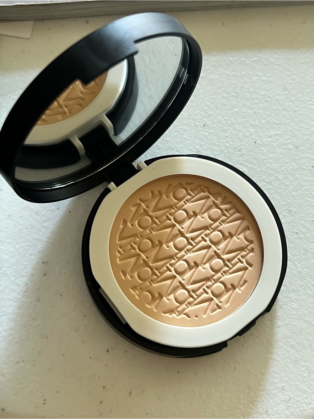 bareMinerals Original Pressed Powder Foundation – Golden Ivory